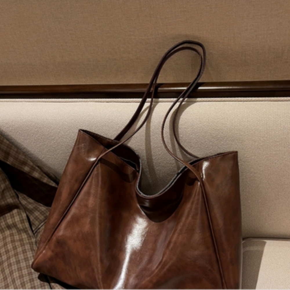 NWOT Cute Brown Shoulder/Laptop Bag